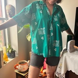 Retro Green Button Up💘